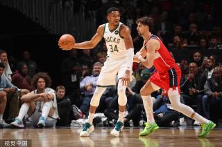 着他们的短 着他们的短