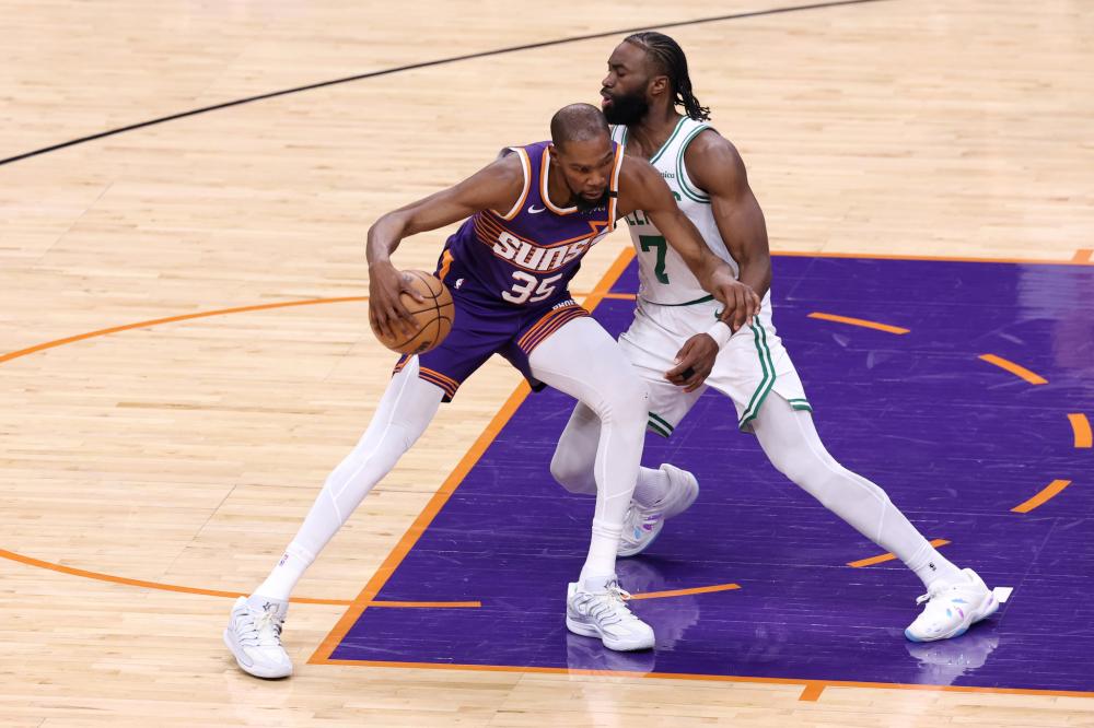 当今足坛竞 当今足坛竞