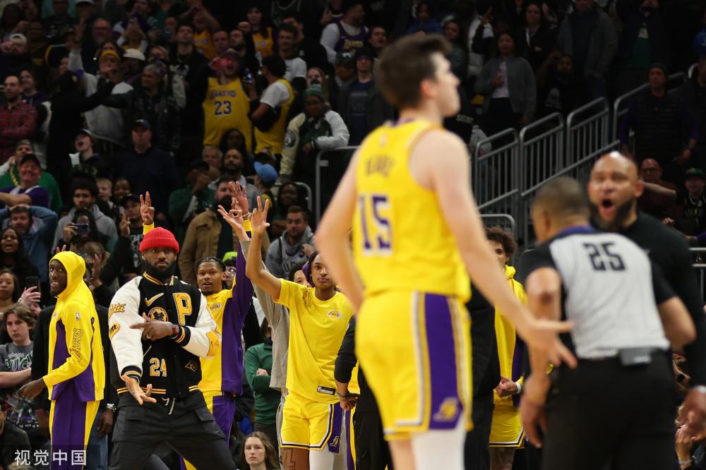 为紧张和刺 为紧张和刺