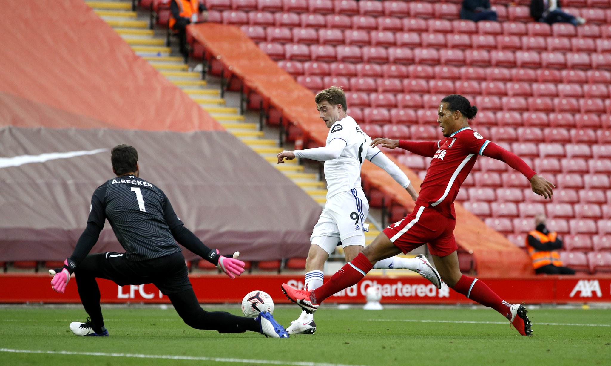 备受瞩目 备受瞩目